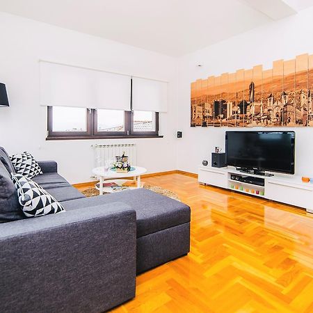 Luxury 3 Story House- Best View Сараєво Екстер'єр фото