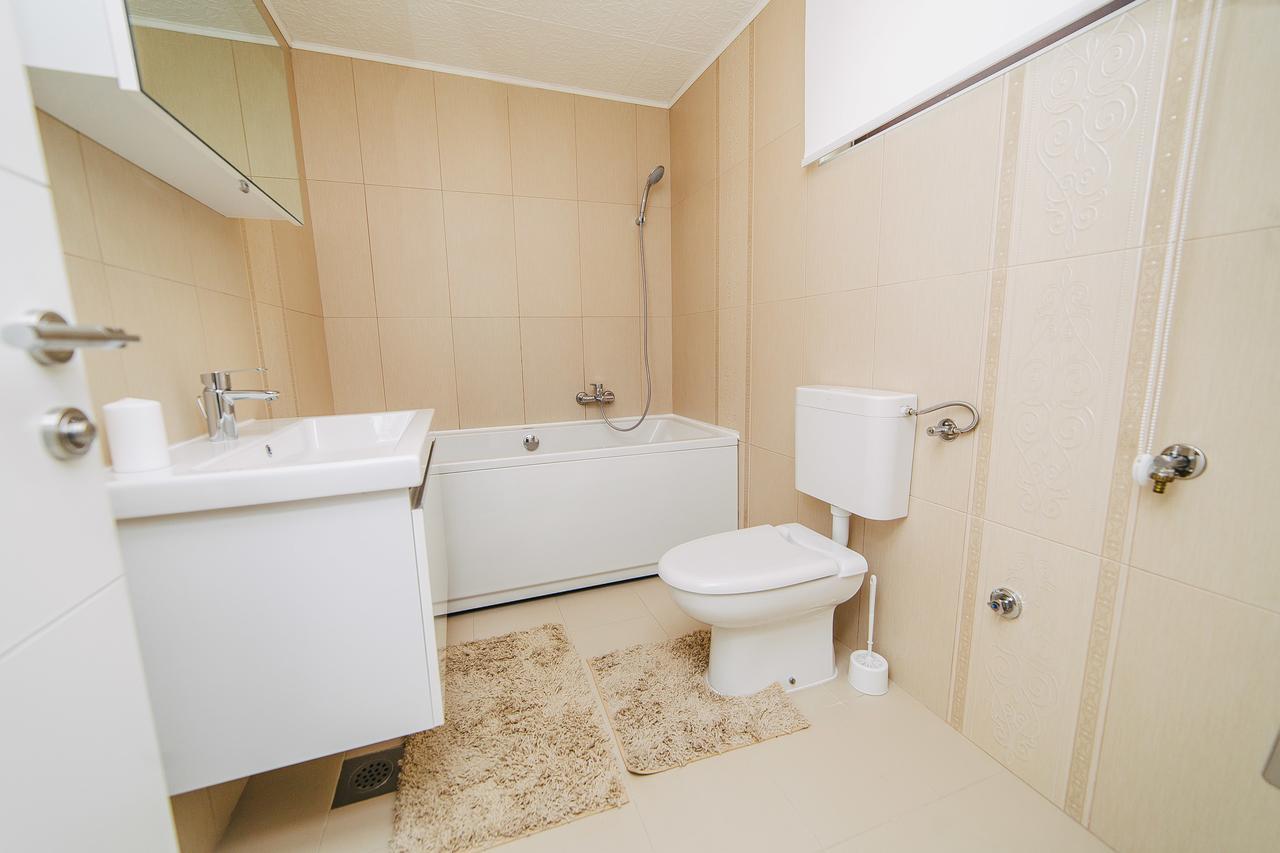 Luxury 3 Story House- Best View Сараєво Екстер'єр фото